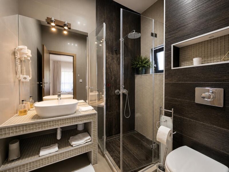 Snagov, Lakefront Estate, 3.000 mp teren, ponton privat.